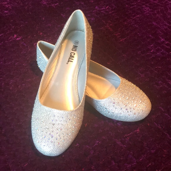 No Call Shoes - No Call 9 Wide sparkly silver flats